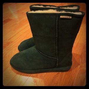 BRAND NEW Dark Green BearPaw Leather Boots